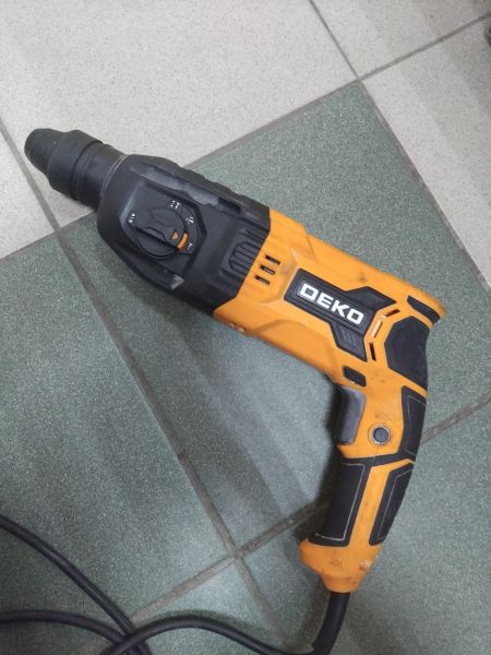 перфоратор сетевой DEKO DKH950W в Иркутск