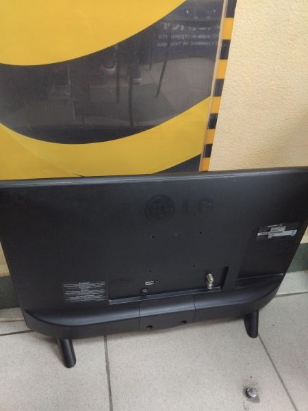 телевизор LG 22LH450V в Иркутск
