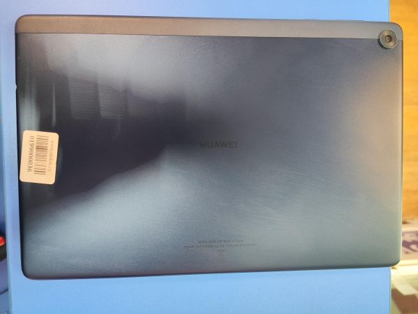 Купить Huawei MatePad T10 32GB (AGRK-L09) (с SIM) в Иркутск за 6000 руб.