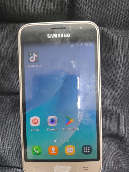 Купить Samsung Galaxy J1 2016 (J120F) Duos в Ангарск за 500 руб.