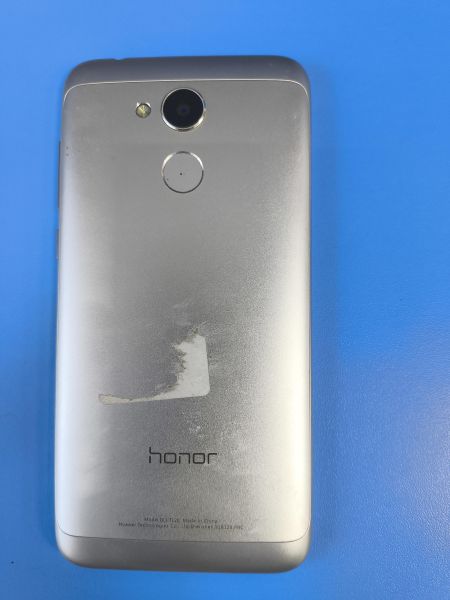Купить Honor 6A 2/16GB (DLI-TL20) Duos в Ангарск за 1100 руб.