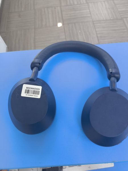 Купить Sony WH-1000XM5 в Ангарск за 12400 руб.