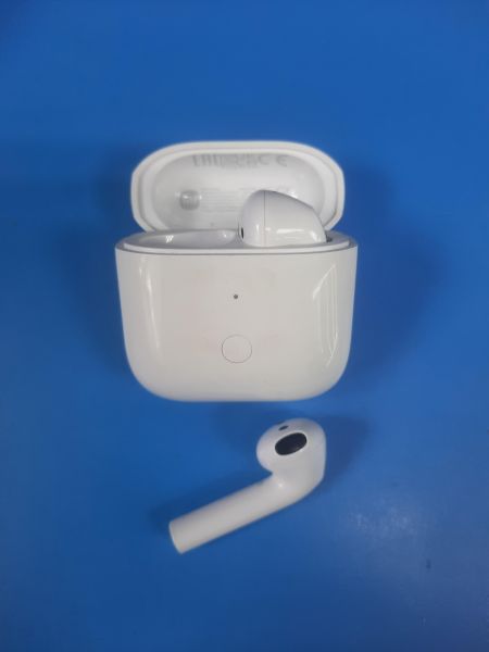 Купить Xiaomi Redmi Buds 3 (M2104E1) в Ангарск за 850 руб.