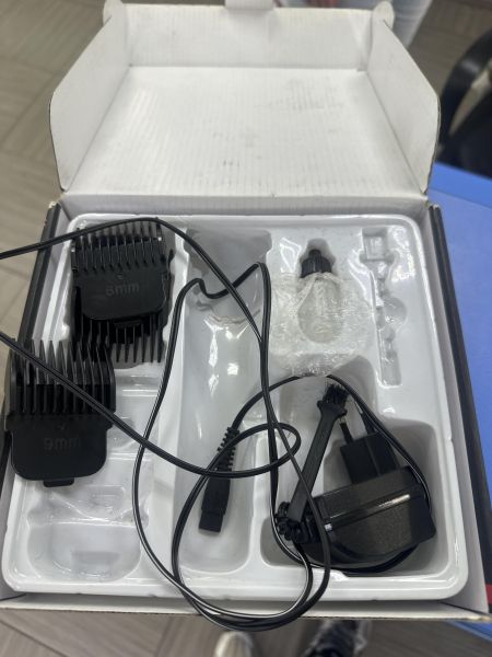 Купить Geemy GM-6005 с СЗУ в Ангарск за 450 руб.