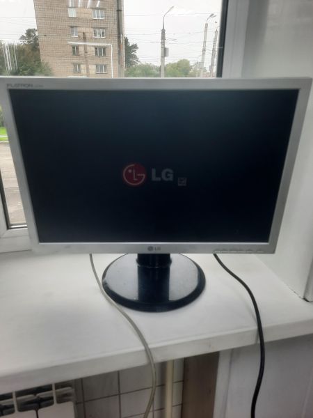 Купить LG Flatron L222WS в Ангарск за 1000 руб.