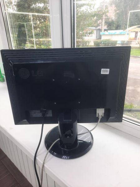 Купить LG Flatron L222WS в Ангарск за 1000 руб.