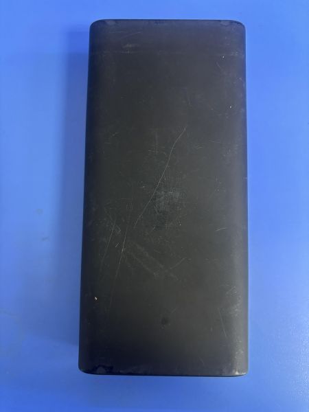 Купить Xiaomi Mi Power Bank 3 Pro (PLM07ZM) (20000 mAh) в Ангарск за 700 руб.
