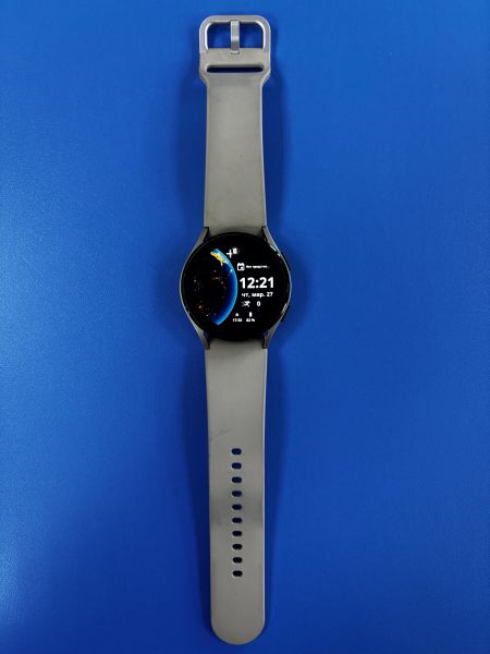 Купить Samsung Galaxy Watch 4 40 mm (SM-R860/N) с СЗУ в Ангарск за 2100 руб.