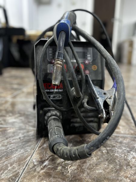 Купить РЕСАНТА САИПА-220 в Ангарск за 13000 руб.