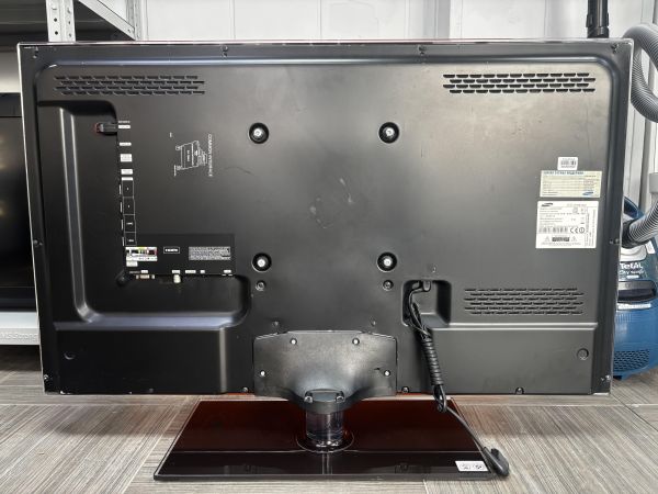 Купить Samsung UE40D6100SW в Ангарск за 4700 руб.