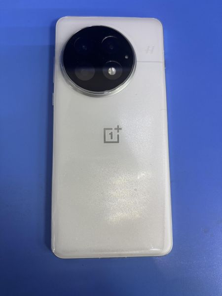 сотовый телефон OnePlus 13 12/256GB (CPH2653) Duos в Ангарск