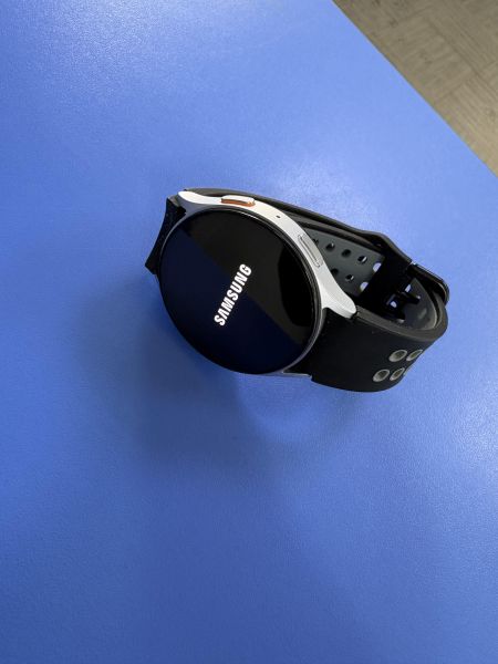 Купить Samsung Galaxy Watch 7 44mm (SM-L310) с СЗУ в Ангарск за 8800 руб.