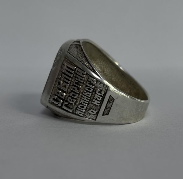 Купить Кольцо серебро 925 8,16g, вес изделия 8.16g, размер 18 в Ангарск за 1350 руб.