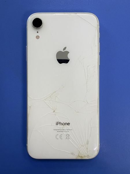 сотовый телефон Apple iPhone XR 64GB в Ангарск
