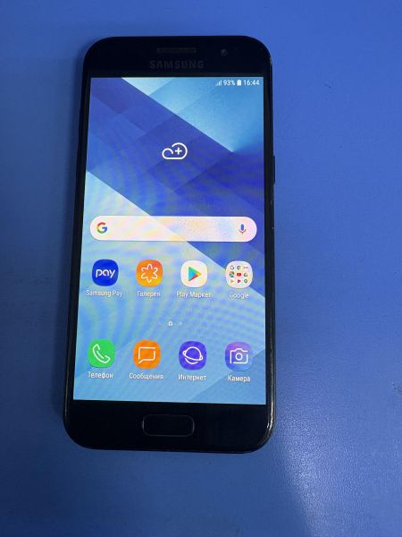 сотовый телефон Samsung Galaxy A3 2017 (A320F) Duos в Ангарск