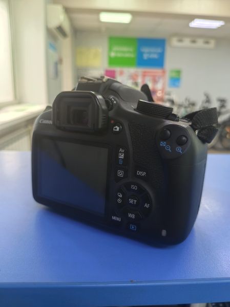 фотоаппарат Canon EOS 1200D (DS126491) kit с СЗУ в Ангарск