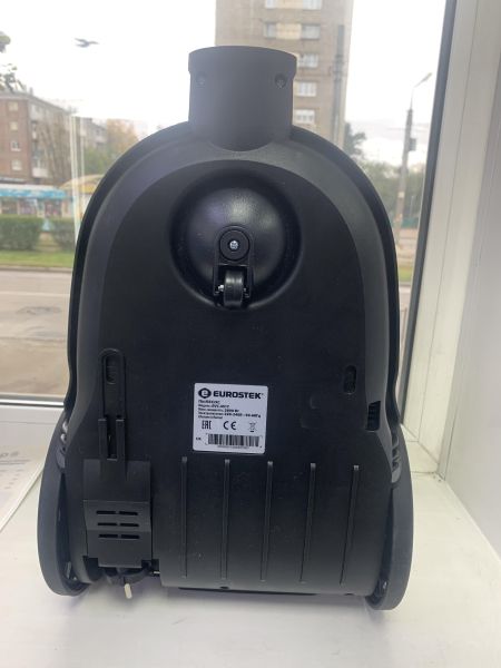 напольный пылесос Eurostek EVC-4517 в Ангарск