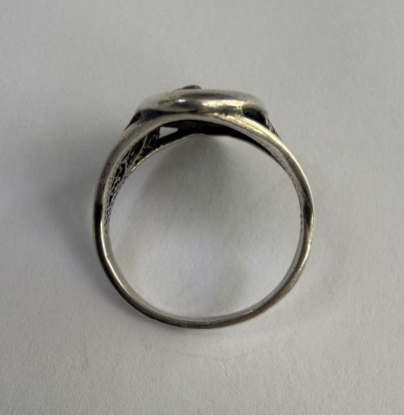 серебряное кольцо Кольцо серебро 925 3,98g, вес изделия 3.98g, размер 19, 00 нет камней в Иркутск