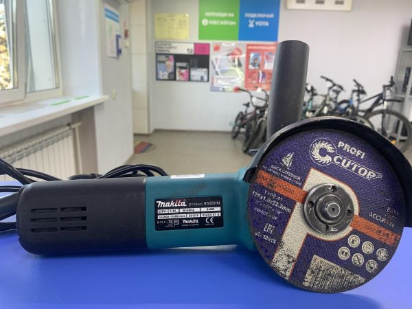 шлифмашина угловая сетевая Реплика Makita 9558HN в Ангарск