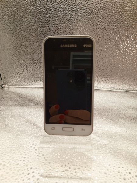 Купить Samsung Galaxy J1 Mini (J105H) Duos в Новосибирск за 600 руб.