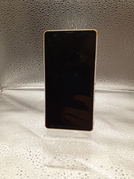 Купить Sony Xperia ZR (C5503) в Новосибирск за 1150 руб.
