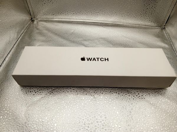 Купить Apple Watch SE 2 40mm (A2722) с СЗУ в Новосибирск за 3700 руб.