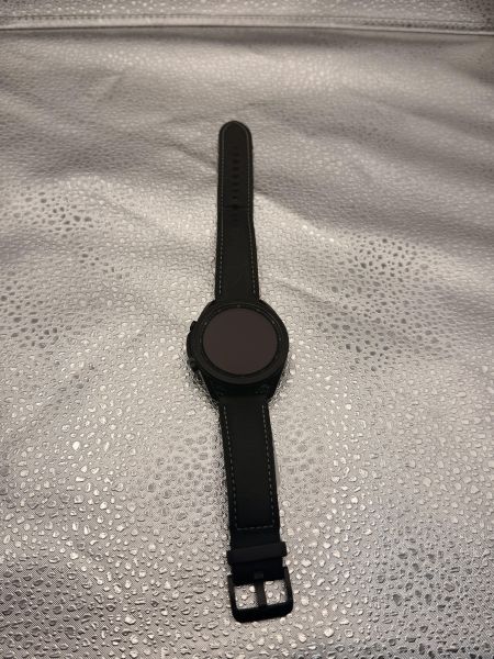 Купить Samsung Galaxy Watch 3 (SM-R840) с СЗУ в Новосибирск за 2800 руб.