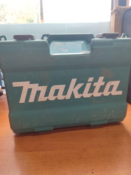 Купить Makita DF333D с СЗУ в Новосибирск за 2700 руб.