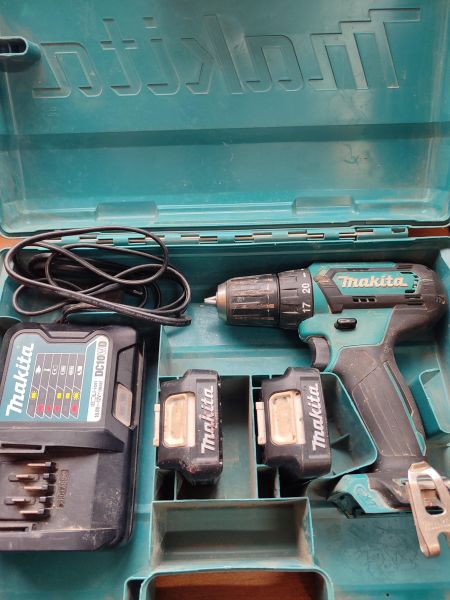Купить Makita DF333D с СЗУ в Новосибирск за 2700 руб.