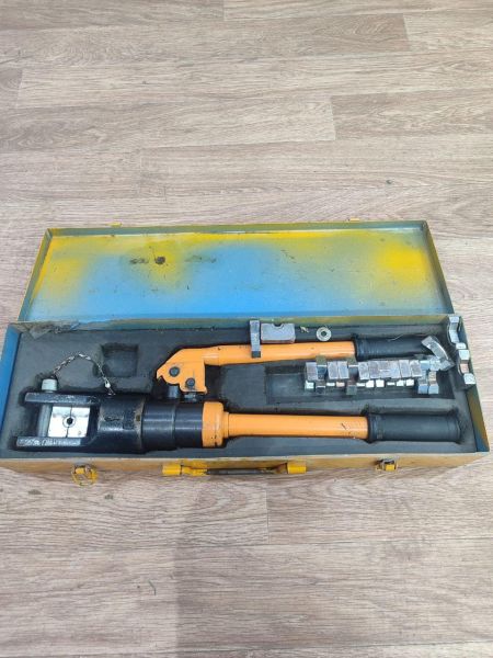 Купить Гидравлический пресс без модели в Новосибирск за 1300 руб.