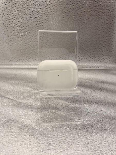 Купить Apple AirPods Pro (A2083, A2084) в Новосибирск за 2100 руб.