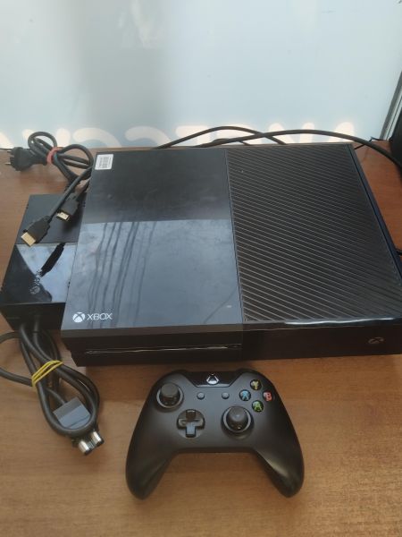 Купить Microsoft Xbox One 500GB (1540) в Новосибирск за 6700 руб.