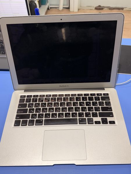 Купить Apple MacBook Air 13 Mid 2011 (A1369) в Новосибирск за 7800 руб.