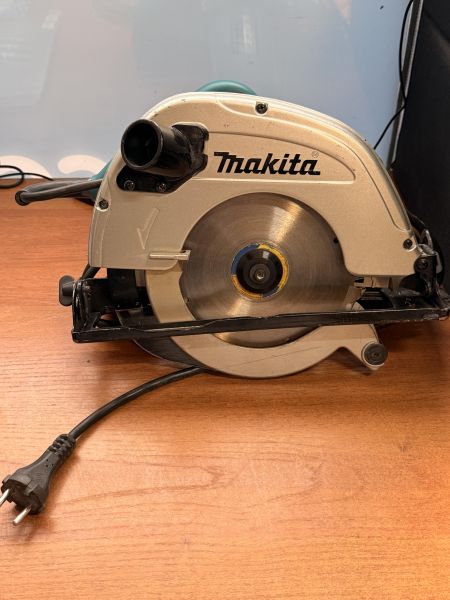 Купить Makita 5704R в Новосибирск за 3900 руб.