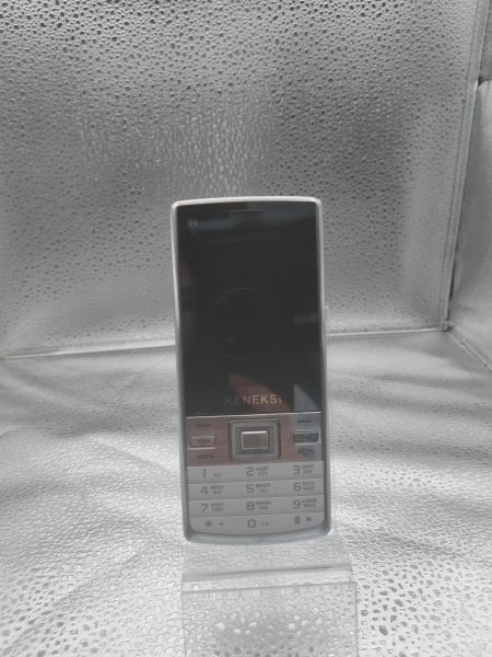 Купить KENEKSI X9 Duos в Новосибирск за 600 руб.