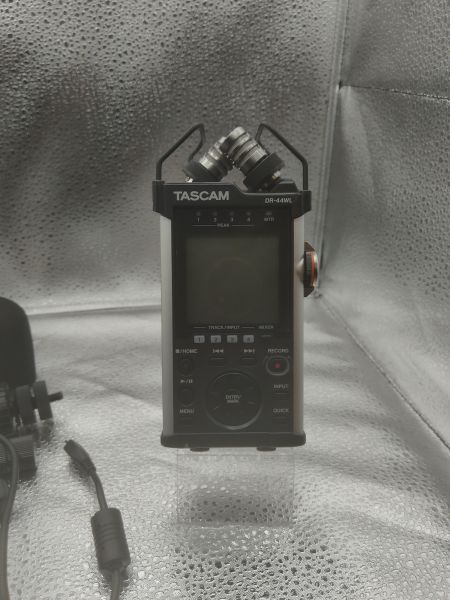 Купить Tascam DR-44WL в Новосибирск за 9600 руб.