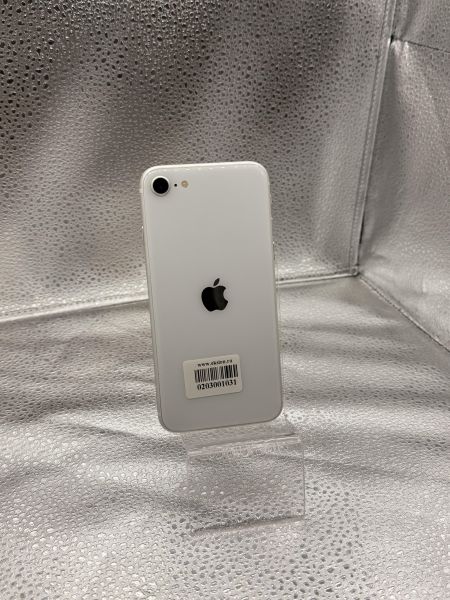 Купить Apple iPhone SE 1st gen. 2016 64GB в Новосибирск за 3800 руб.