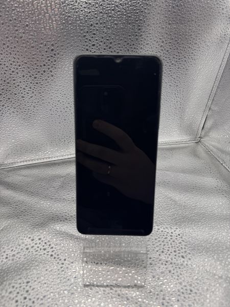 Купить Xiaomi Redmi A3 4/128GB (23129RN51X) Duos в Новосибирск за 4100 руб.