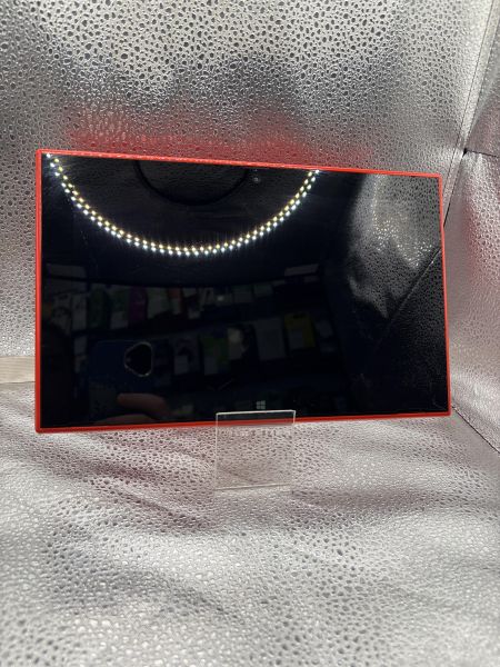 Купить Nokia Lumia 2520 32GB (RX-113) (c SIM, с СЗУ) в Новосибирск за 3700 руб.