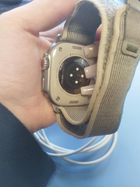 Купить Apple Watch Ultra 49mm (A2859, А2622, A2684) с СЗУ в Новосибирск за 32700 руб.