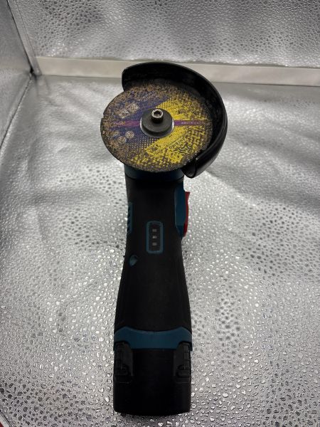 Купить Китайская аккумуляторная или без модели Мини-УШМ с СЗУ в Новосибирск за 700 руб.