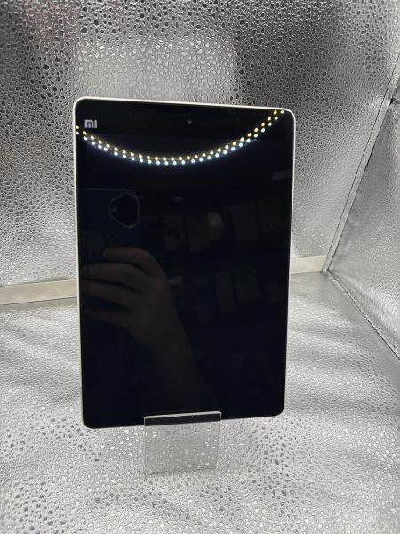 Купить Xiaomi Mi Pad 16GB (без SIM) в Новосибирск за 2800 руб.