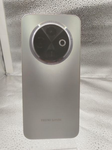 сотовый телефон TECNO Spark 30C 4/128GB (KL5n) Duos в Зима