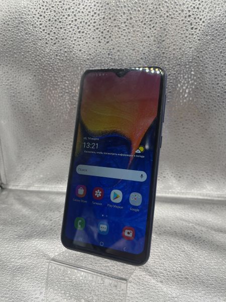 Купить Samsung Galaxy A10 2019 2/32GB (A105F) Duos в Новосибирск за 2400 руб.