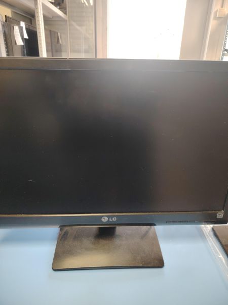 монитор LG Flatron E2241T в Новосибирск