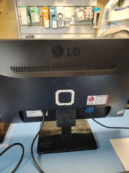 монитор LG Flatron E2241T в Новосибирск