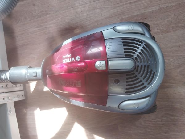 Купить Vitek VT-1827R в Новосибирск за 2200 руб.