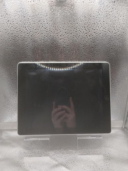 планшет Apple iPad 4 2012 64GB (A1459 MD521) (с SIM) в Новосибирск