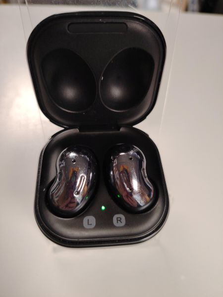 беспроводные наушники Samsung Galaxy Buds Live (SM-R180/N) в Новосибирск