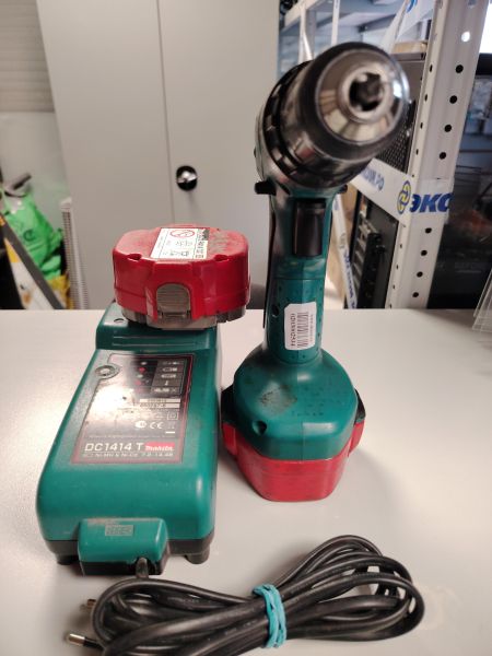 шуруповёрт аккумуляторный Makita 6281D с СЗУ в Новосибирск